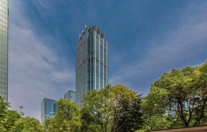 探索淮海國(guó)際廣場(chǎng)：45層高樓，7.3萬(wàn)平米規(guī)模