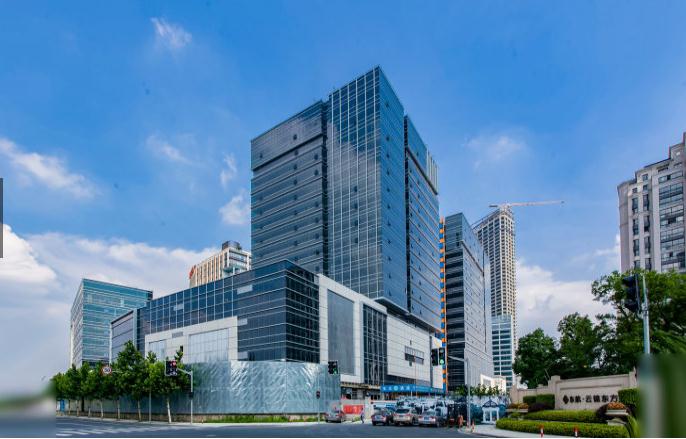 上海東航濱江中心：城市核心商務(wù)地標(biāo)，交通便捷無憂